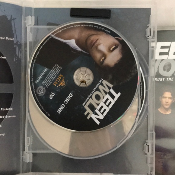 Teen Wolf Complete seasons 1 and 2 - Picture 3 of 5